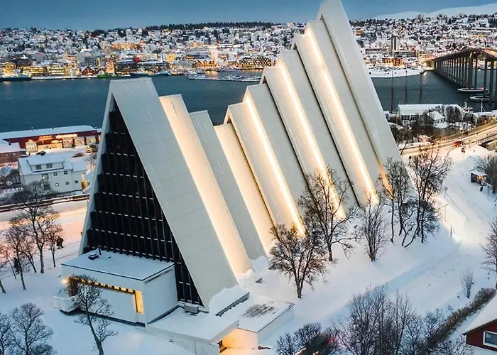 Hsh Free Parking For Non-smokers Only *