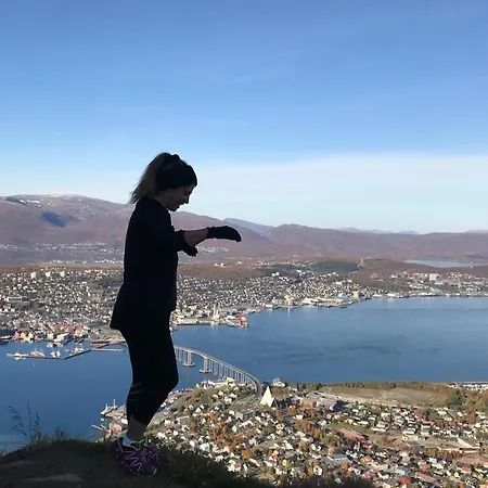 Hsh Free Parking For Non-smokers Only